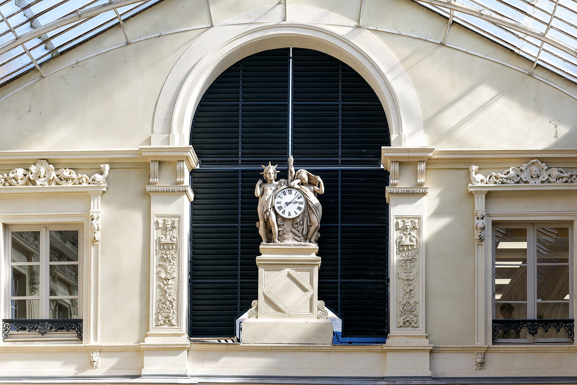 Verrière et étages du passage Pommeraye